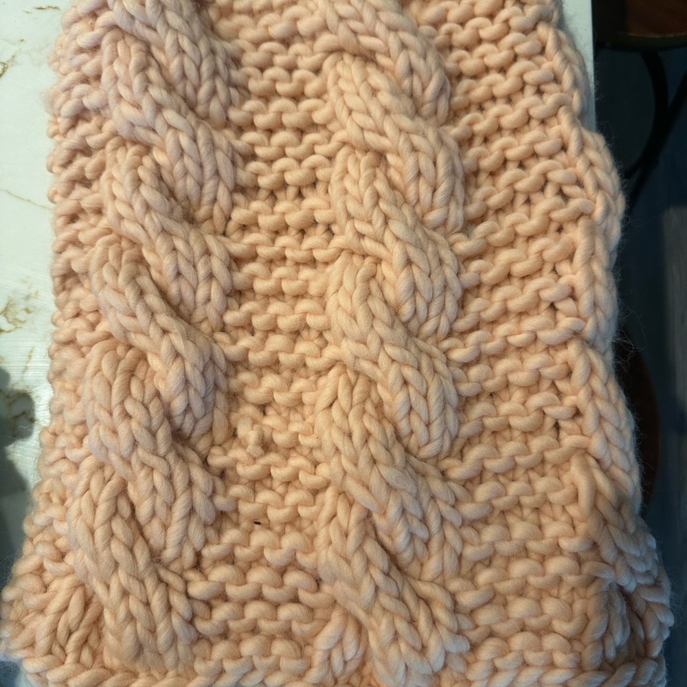 Chunky Knit Scarf in Peach